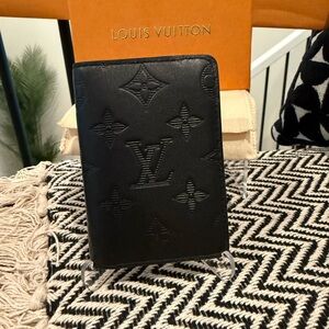 Louis Vuitton Wallet (authentic)
